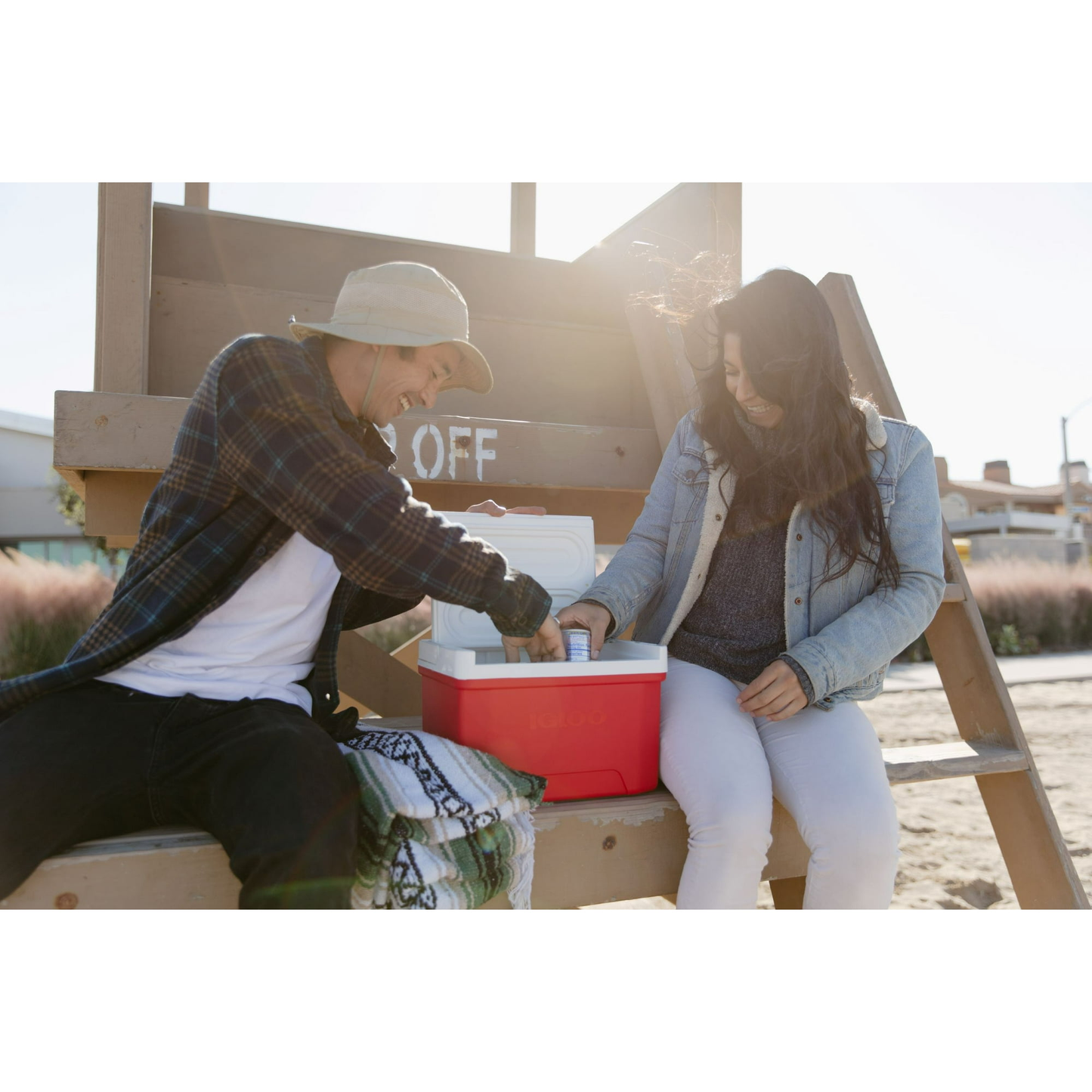 Igloo 9 QT Laguna Ice Chest Cooler, Red