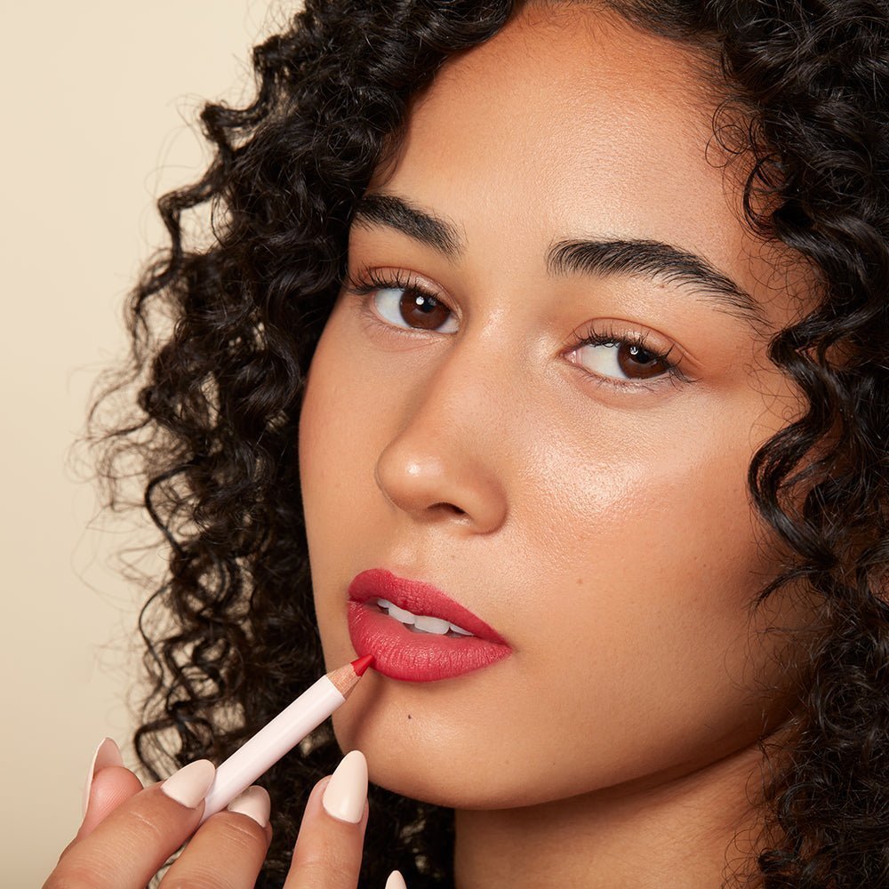 Hot Line Lip Liner